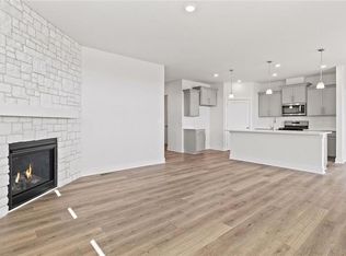 20901 W 188th Ter, Spring Hill, KS 66083