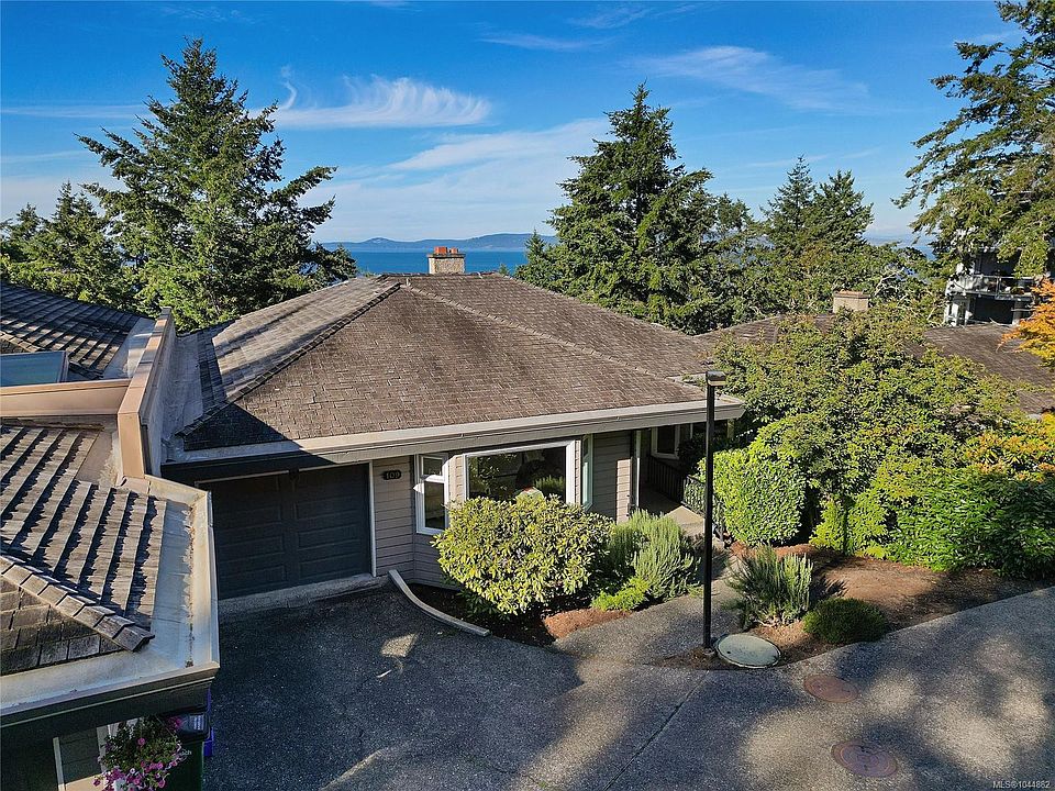 1st image of 2829 Arbutus Rd #109