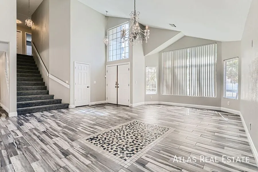 Available Now!! Remodeled 5 Bedroom Home With Pool! — Photo 2