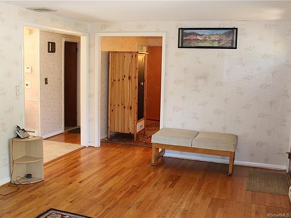5th image of 54 Northview Dr