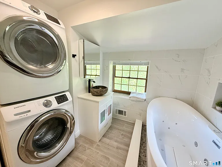 116 River Rd #2 IN-LAW — Photo 15