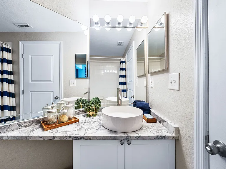 Saratoga Place — Photo 10