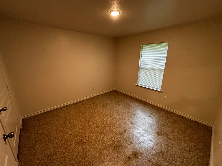 914 E Avenue A #A — Photo 12