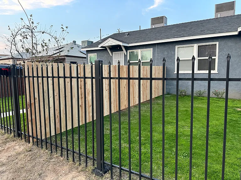 3136 Monterey St — Photo 2
