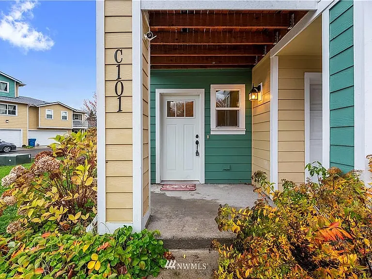 1017 W Main St #C101 — Photo 2