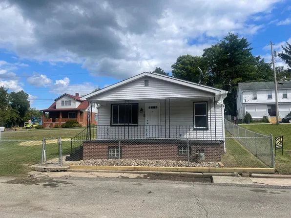 30 Acton Rd, Masontown, PA 15461