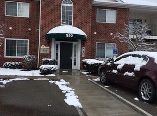950 Hidden Ridge Ct APT 102, South Park, PA 15129