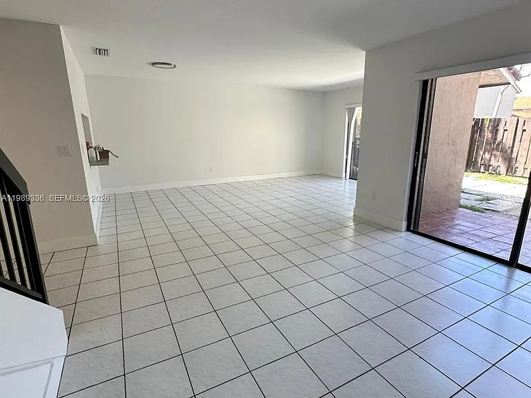 9102 SW 113th Place Cir E — Photo 4