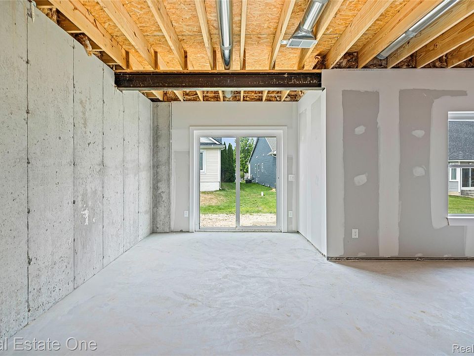 7453 Village Ct, photo 29