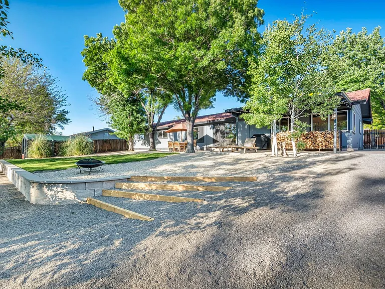 2655 Parkway Dr — Photo 40