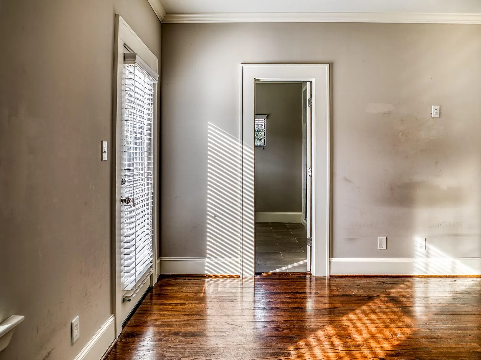 3 bed, 3.5 bath, 2652 sqft, $3,750 — Photo 4