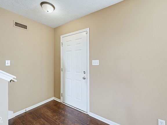 5th image of 4324 Blue Spruce Ct