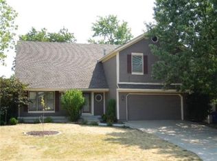 1420 S Avalon Ln, Olathe, KS 66062