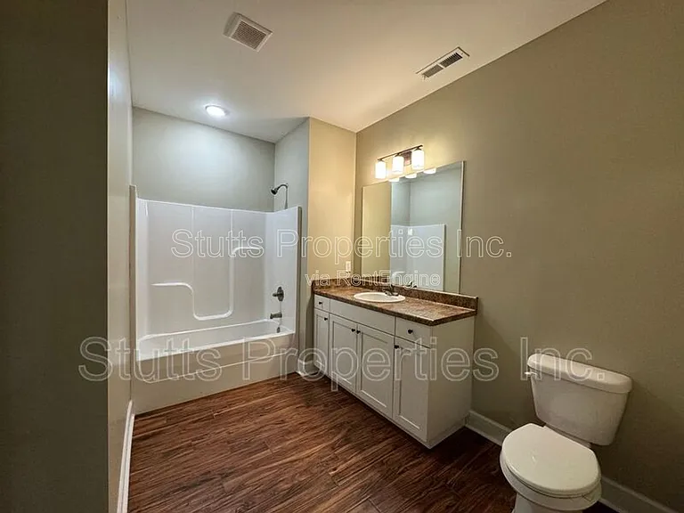 145 Bruin Dr #107 — Photo 7