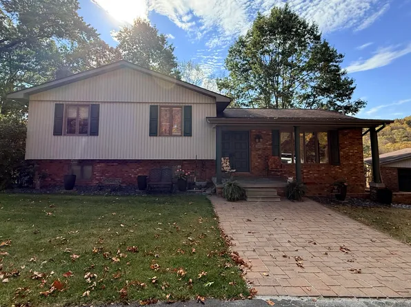 1001 Hilltop Dr, Princeton, WV 24739