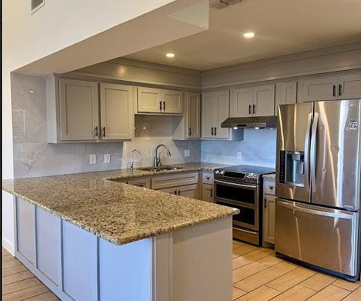 4th image of 5113 Doral Ave