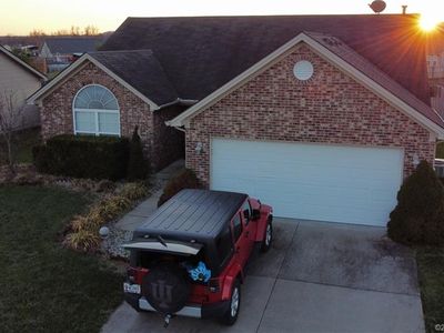 11706 Perry Crossing Pkwy, Sellersburg, IN, 47172