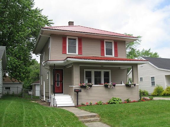 2nd image of 923 S Twyckenham Dr