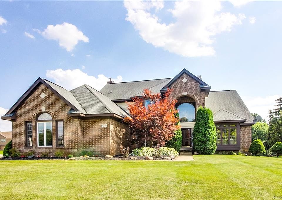 1st image of 54335 Royal Troon Dr