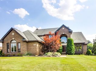 54335 Royal Troon Dr, South Lyon, MI 48178