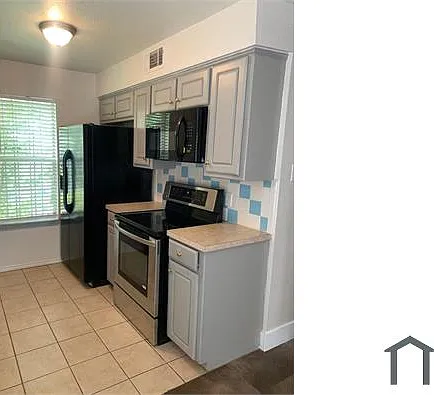4624 San Jacinto St — Photo 2