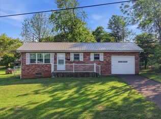 539 4th St, Newport, TN 37821