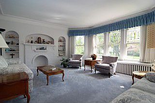 Large Liv Rm/Stained Glass Windows