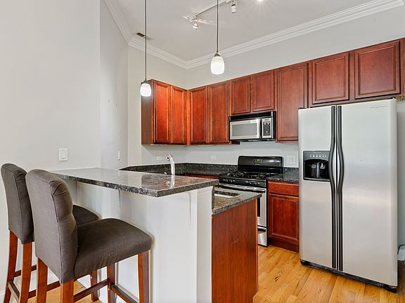 3rd image of 3734 N Clifton Ave APT 2