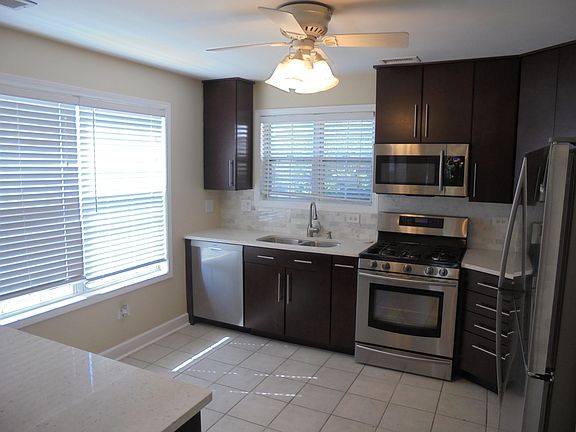 4th image of 2995 Heatherwood Ct #0