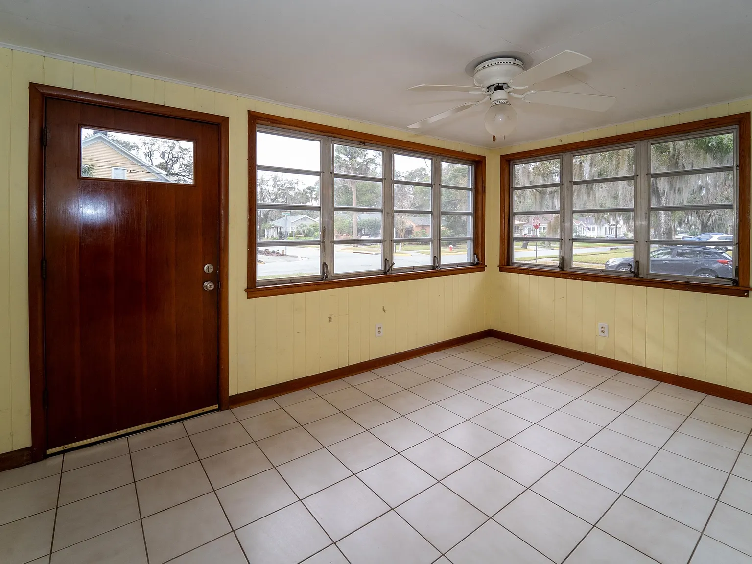 3 bed, 1294 sqft, $2,495 — Photo 4
