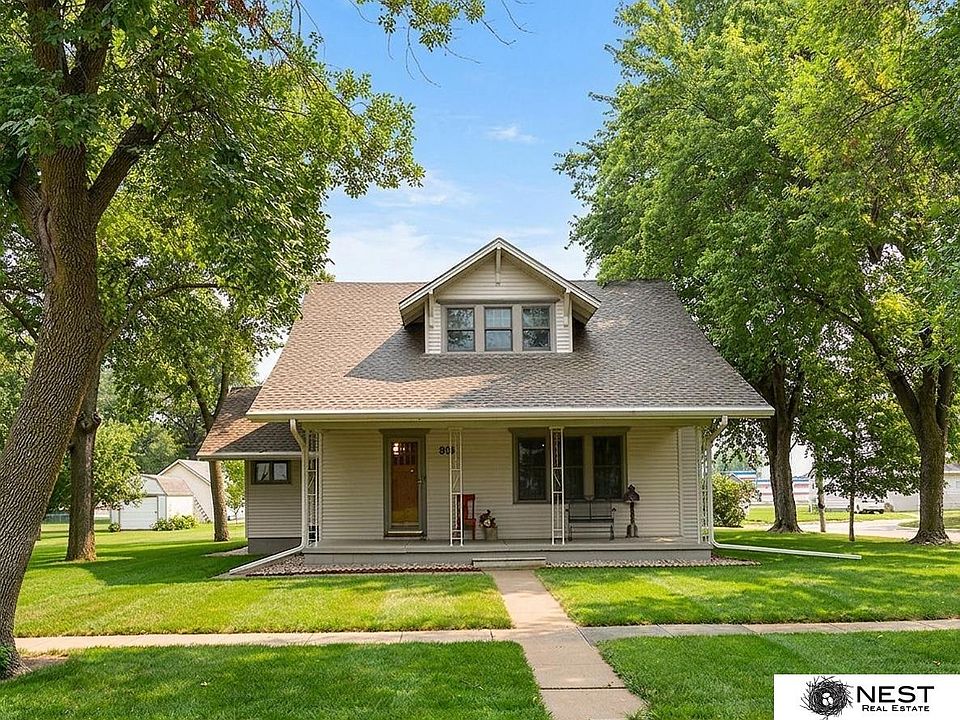 1st image of 819 4th St