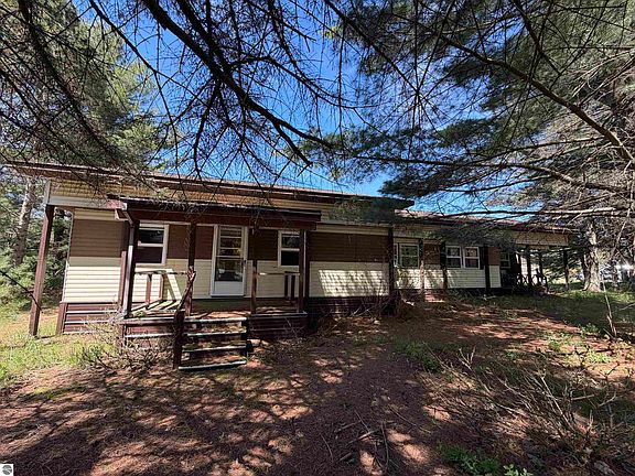 3rd image of 13158 Cinder Rd