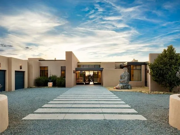 26 Bishops Dome Rd, Santa Fe, NM 87506