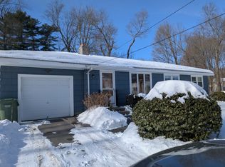 7 Walker St, Southborough, MA 01772