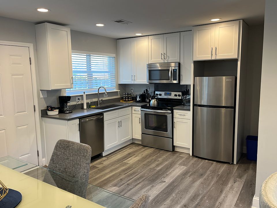 1st image of 1816 N McDowell St #2