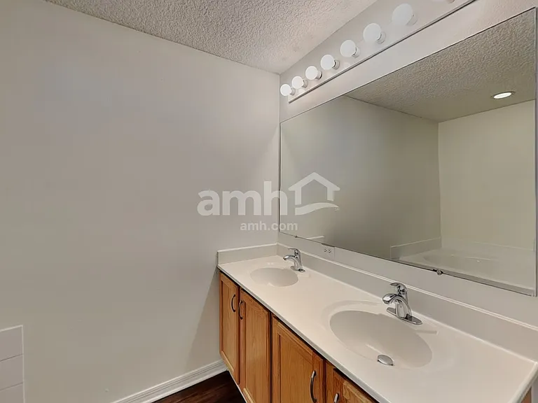 5528 Cougar Park Ct — Photo 13