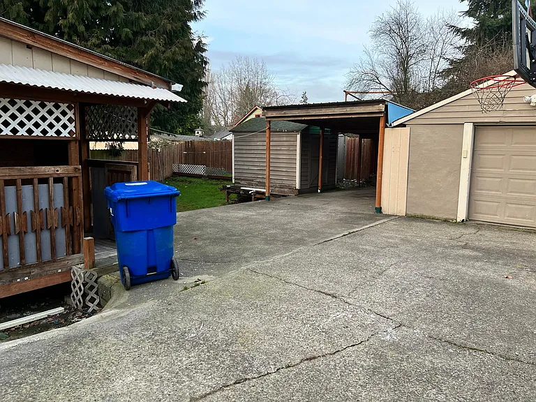 11910 Renton Ave S — Photo 16