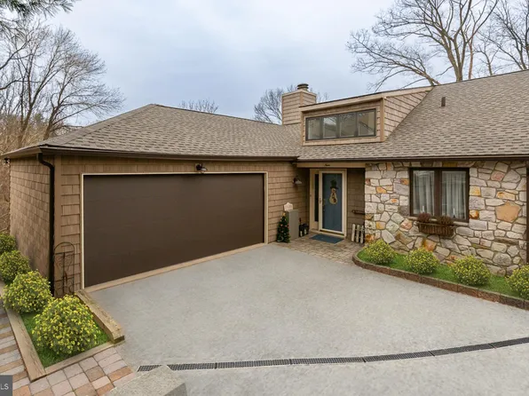 9 Kincaid Ct, Media, PA 19063