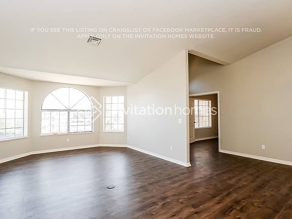2nd image of 6202 E Evergreen St