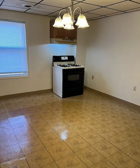 216 McKean Ave — Photo 2