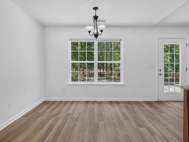 20 Kimpton Dr — Photo 12
