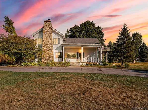 8470 Wise Rd, Commerce Township, MI 48382