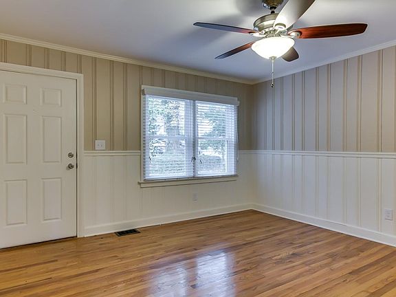 4th image of 133 Buist Ave #A