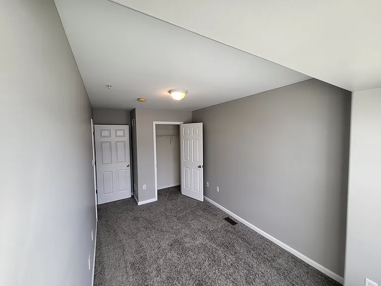114 Vince Dr — Photo 35