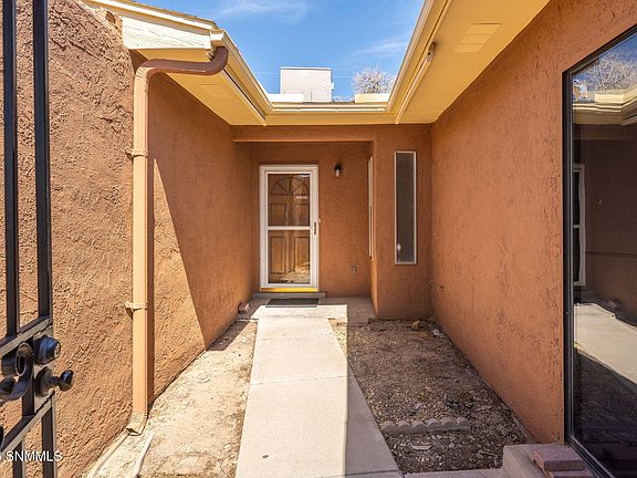 4th image of 1853 Seldon Ave