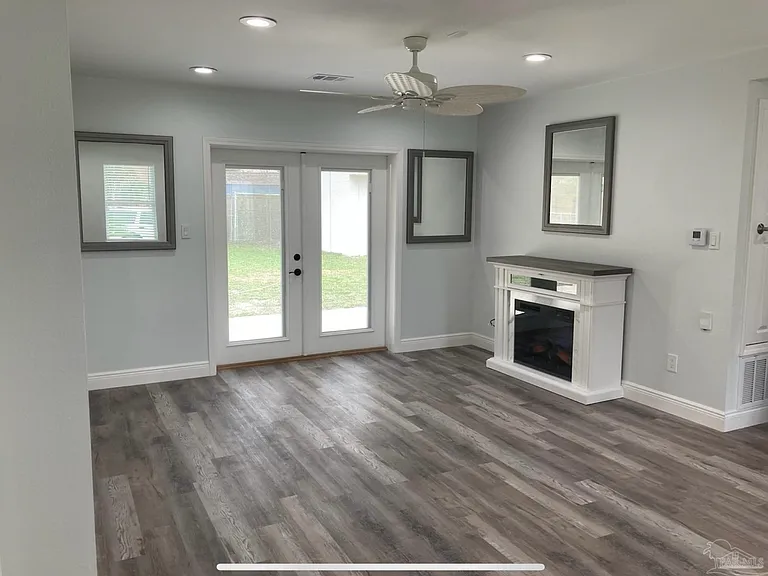 10667 Bridge Creek Dr — Photo 3