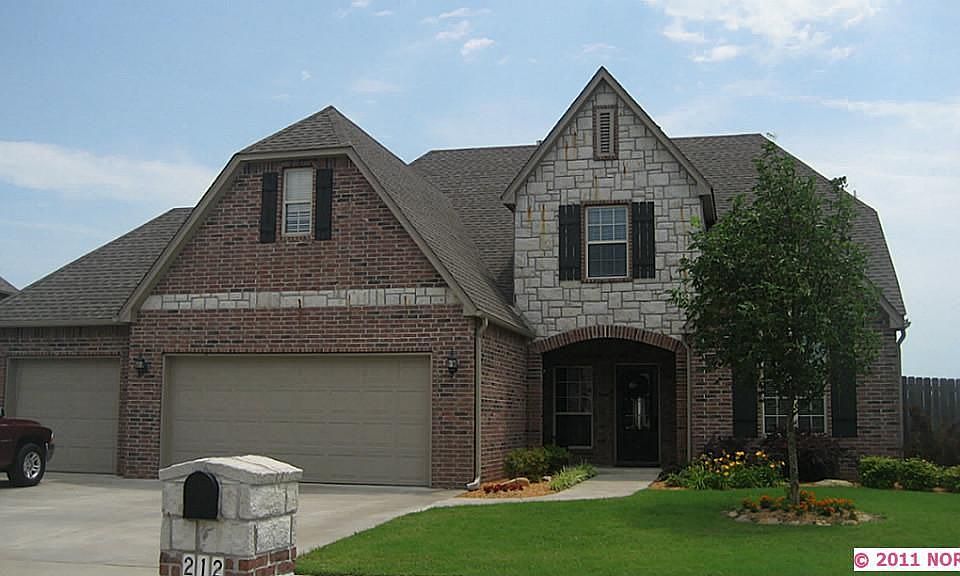 1st image of 212 Homestead Dr