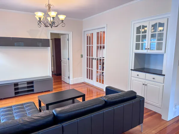 36 Oxford Ave, Belmont, MA 02478