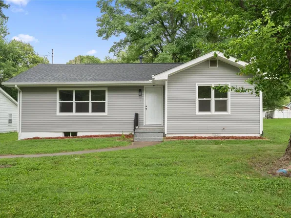 106 Edding Ln, Fairview Heights, IL 62208