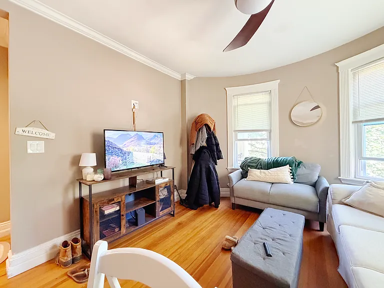 17 Pleasant St #2 — Photo 6